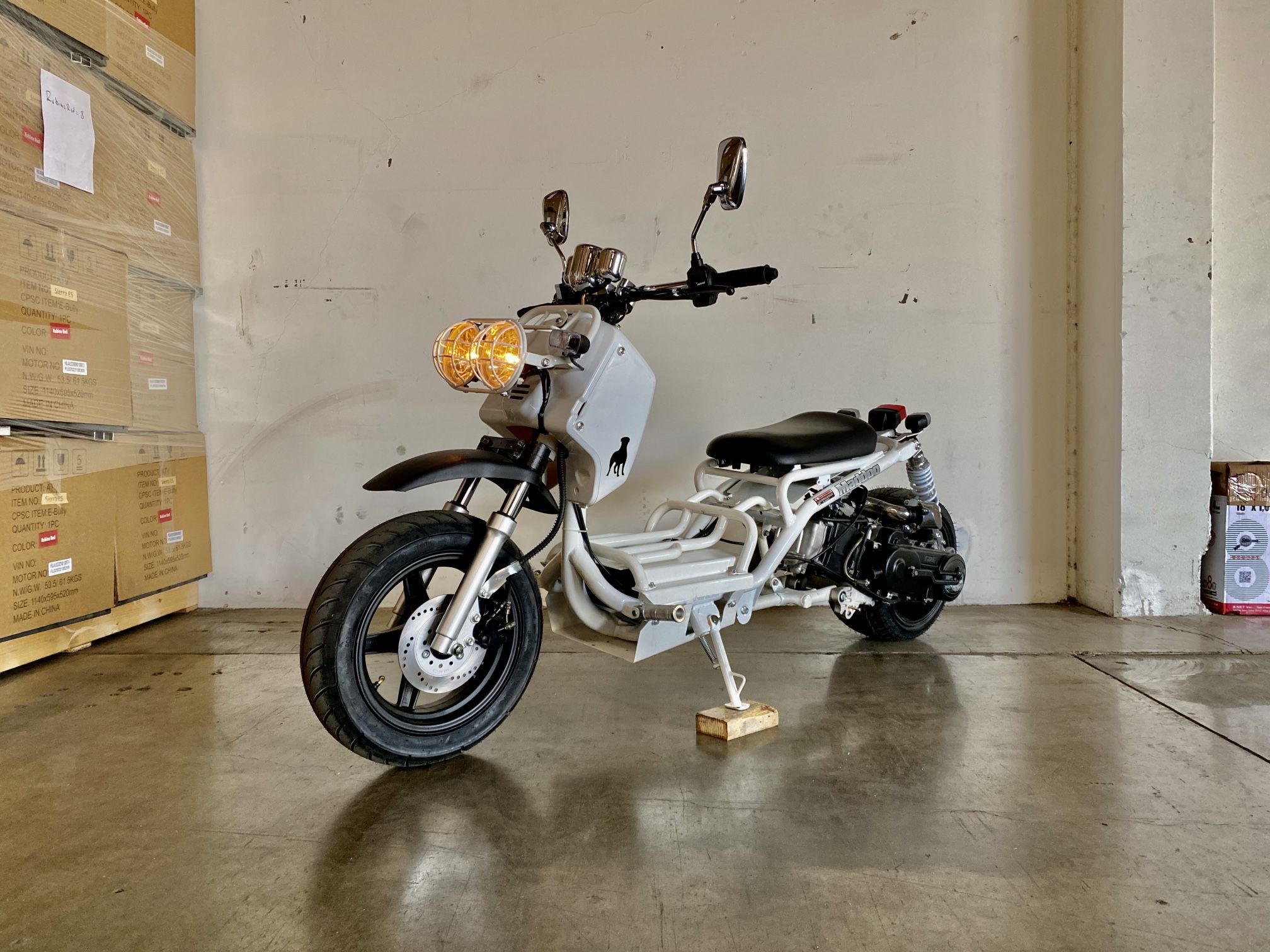 Maddog Scooters | 50cc And 150cc | Street Legal | Stretched Out Ruckus ...