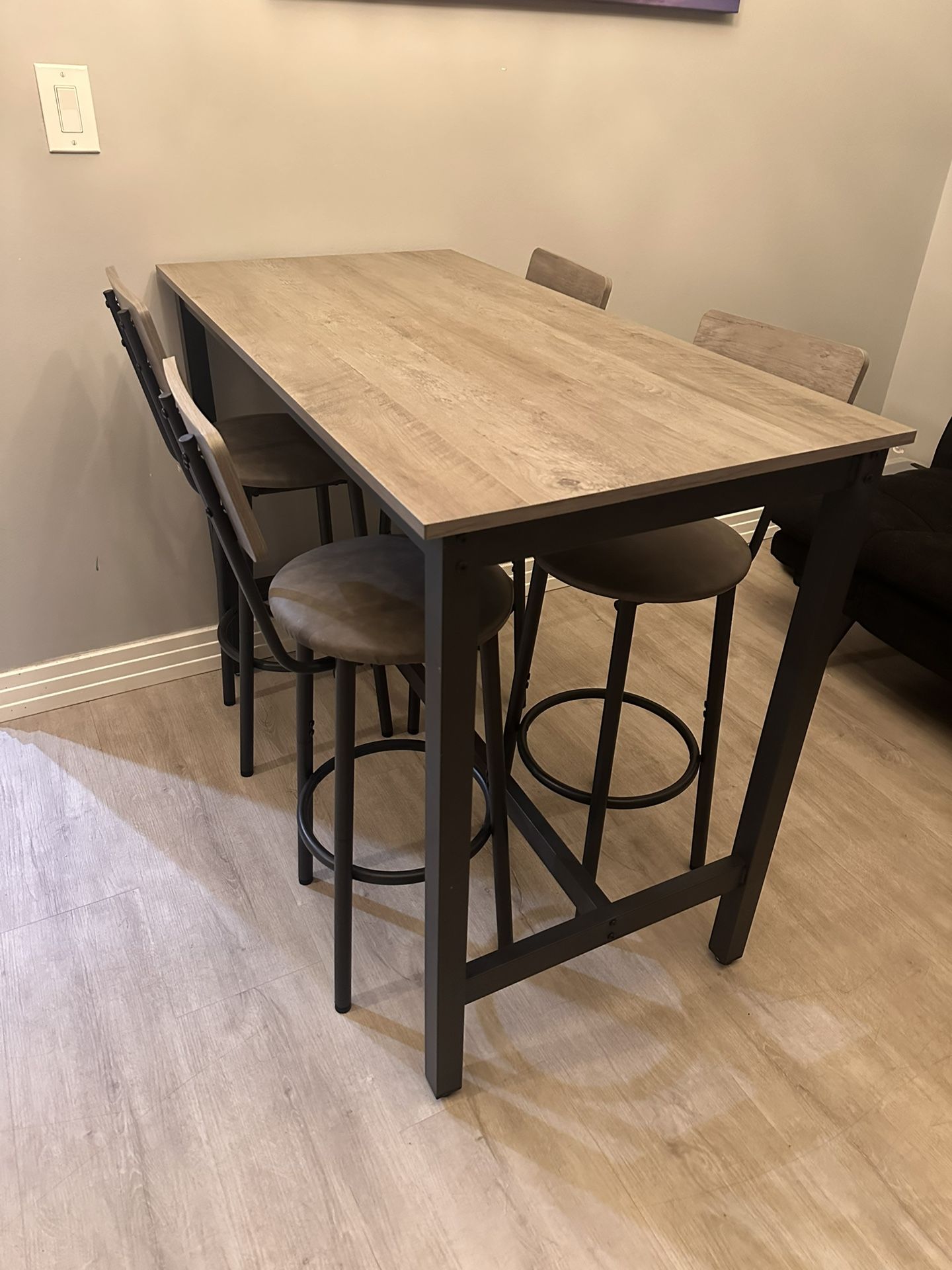Modern Counter-Height Dining Set – Table + 4 Stools
