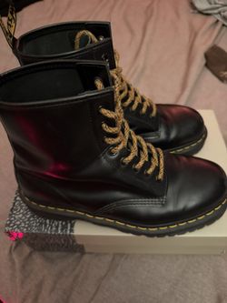 Doc Martin Boots 1460 Smooth Leather Boots Size 10