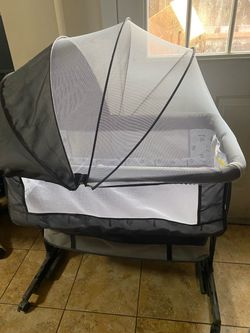 $25 OBO baby bassinet