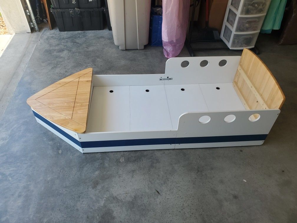 Toddler Bed (Mattress Not Included)