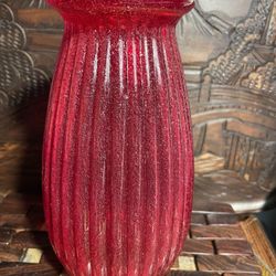  Vintage from the 1980s BEAUTIFUL Hand Blown Glass Vase Red 