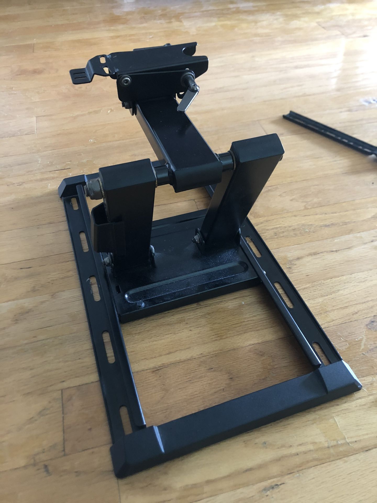 ****** HEAVY DUTY TV WALL MOUNT