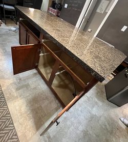 FREE 6 ft KITCHEN ISLAND