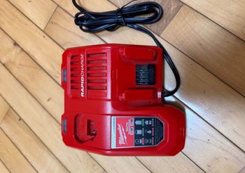 Milwaukee M12/M18 Rapid Charger