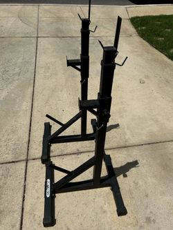 Adjustable squat rack