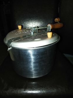 Popcorn maker. "Stoventop"