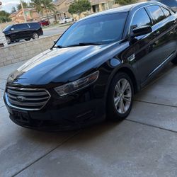 2016 Ford Taurus