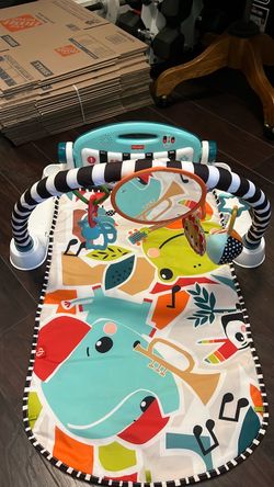 Fisher Price Glow and Grow Kick Play Piano Gym