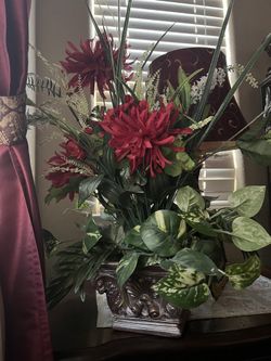 Artificial flowers very good condition