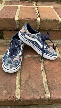 Girl’s size 1 Vans