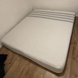 Cal king hybrid mattress (Leesa Sapira)