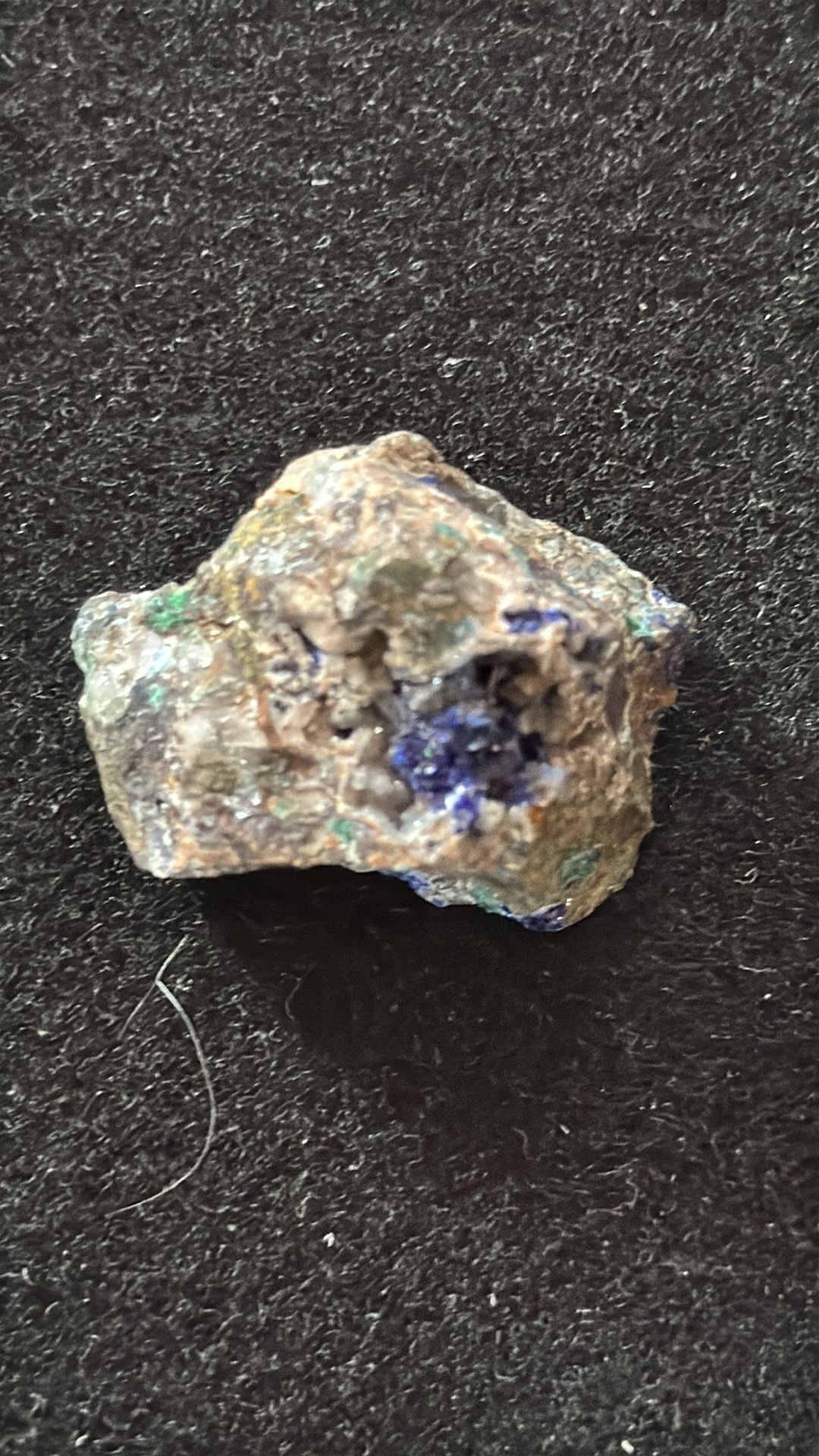 Azurite and Malachite On Matrix