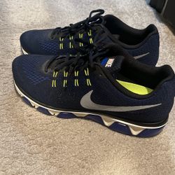 Nike Men’s Sneakers