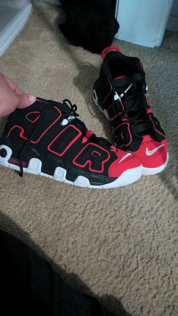 Nike Uptempo 