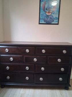 Dresser