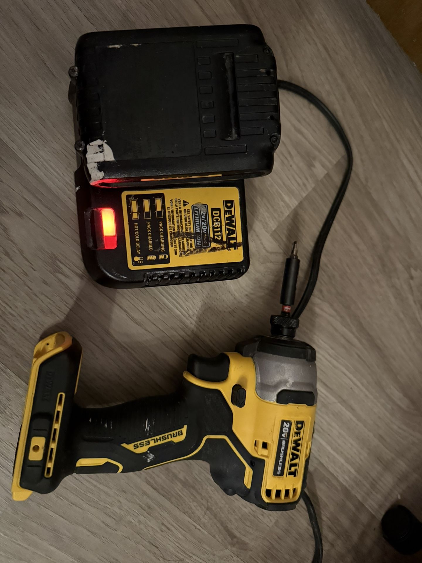 Dewalt 20v Impact Driver With 20v Battery & Charger 