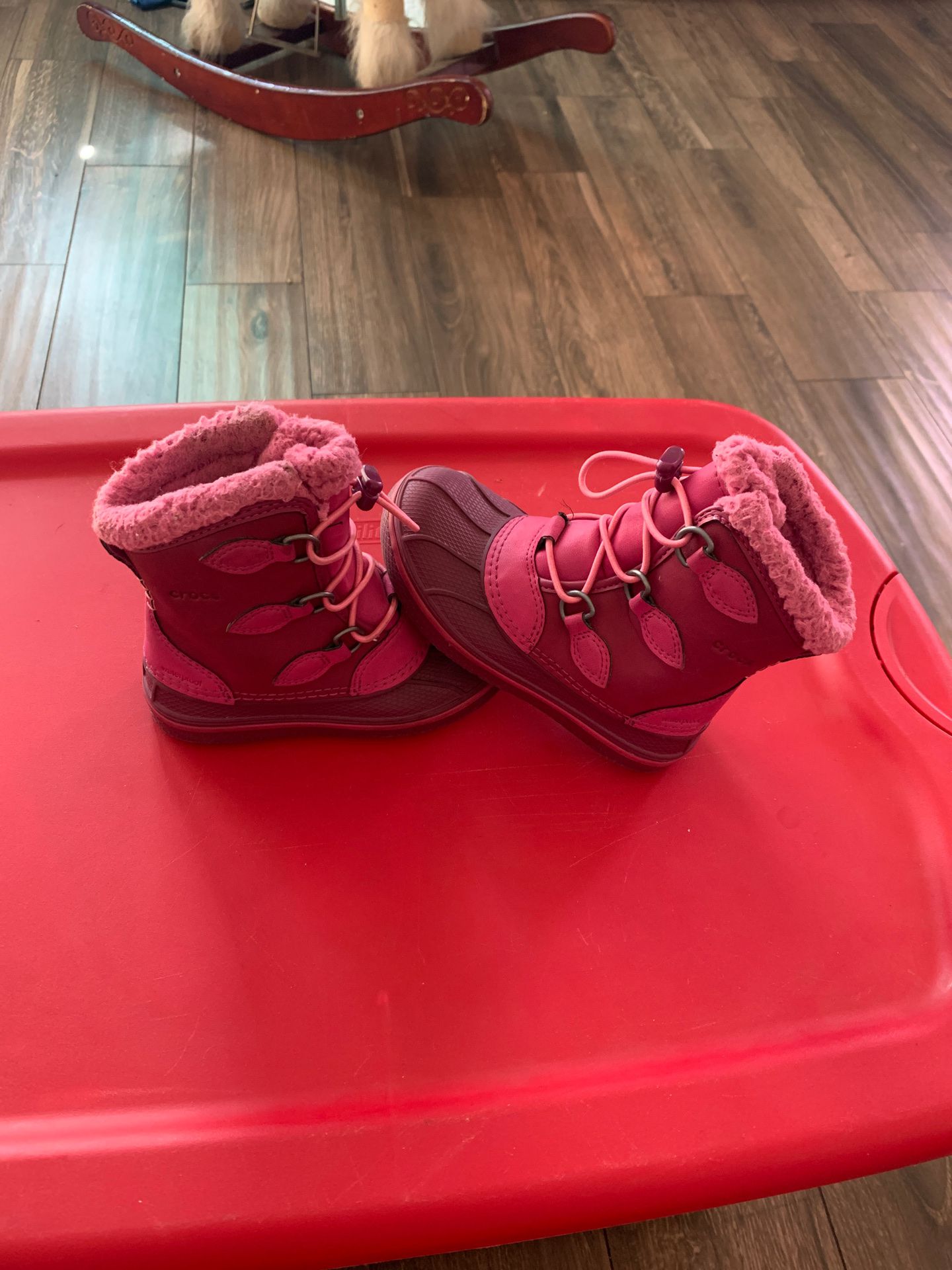 Crocs boots pink Toddler girls size (c9)