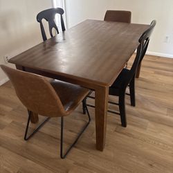Chairs And Table Set 