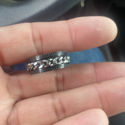 Black And Chain Link Fashion Ring Size 7