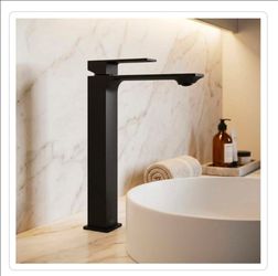 Vigo dunn single handle single -hole batroom vessel faucet in matte black