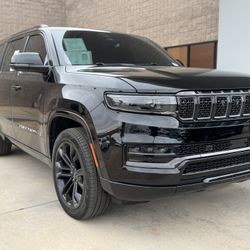 2023 Jeep Wagoneer 