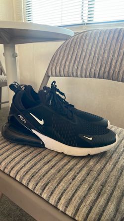Nike 270’s