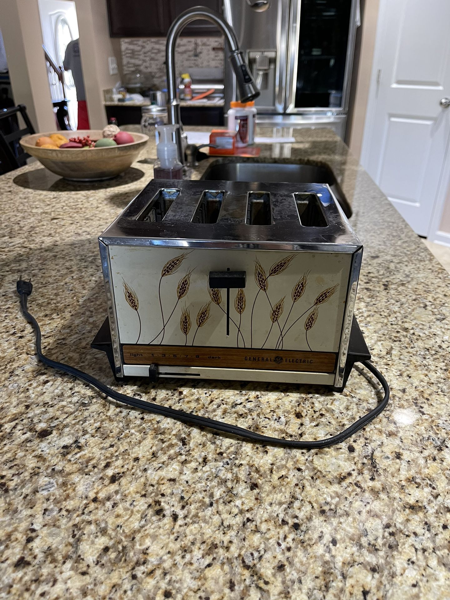 vintage 4 slice general electric toaster mid century GE chrome MCM USA wood
