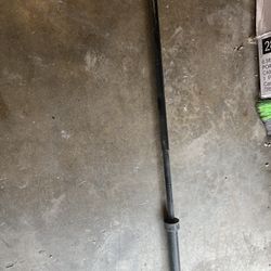 Weightlifting barbell 