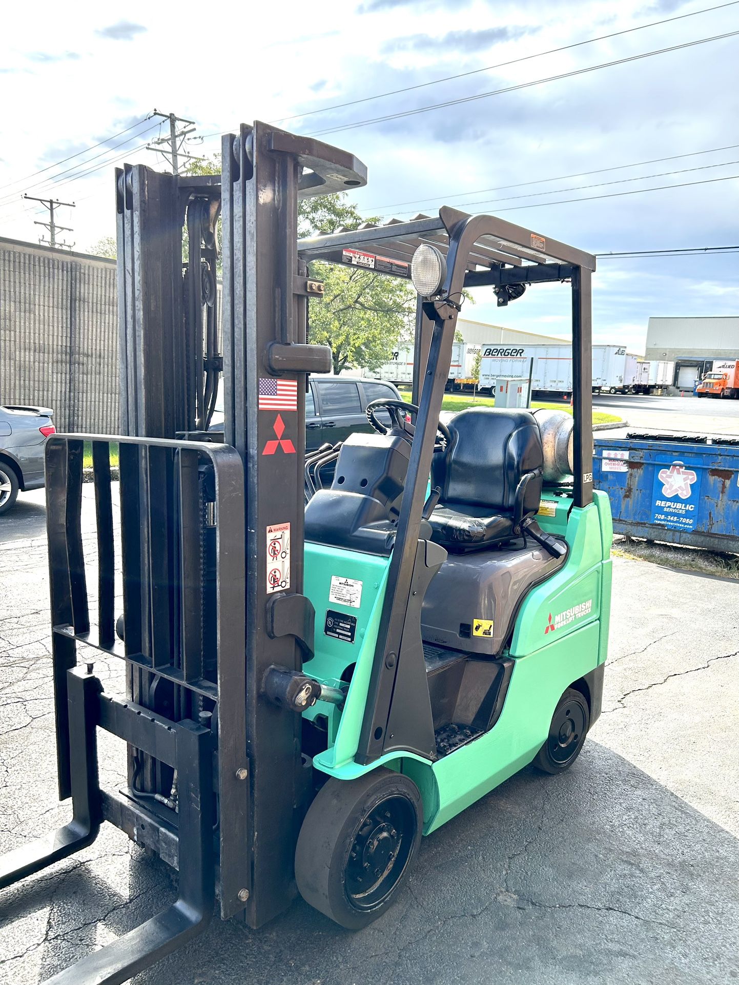 2018 Mitsubishi Forklift. Triple Mast. Side Shift. Capacity 3000 Lb. No Issues. No Leaks. Only 3100 Hours On It. Propane. All Works Perfectly.