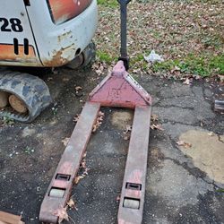Pallet Jack 