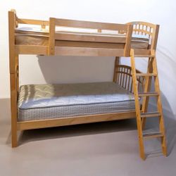 Bunk Beds- Twin & Twin- Solid Wood 