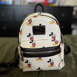 Disney Loungefly Mini Backpack, Mickey And Minnie, Black And White Backpack 