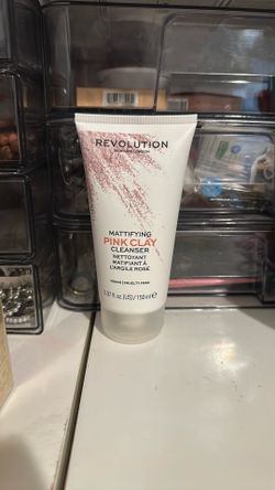 Mattifying Pink Clay Cleanser