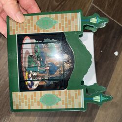 Disney Haunted Mansion Attraction Collection Master Gracey Jumbo Pin LE500 Mint 2005