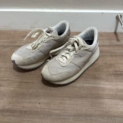 Women’s New Balance Sneakers