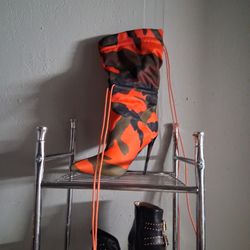 10$ Each Brand-new Never Been Worn Woman's Boots & Heels 👠 