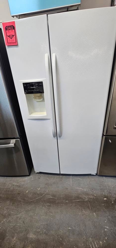 GE Refrigerator