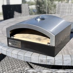 CAMP CHEF ARTISANAL PIZZA OVEN