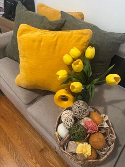 Home decor (yellow)