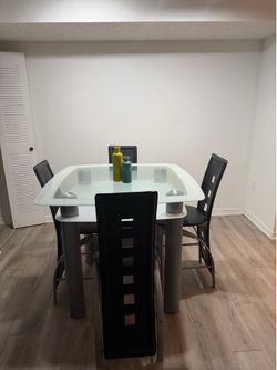 Dinning table