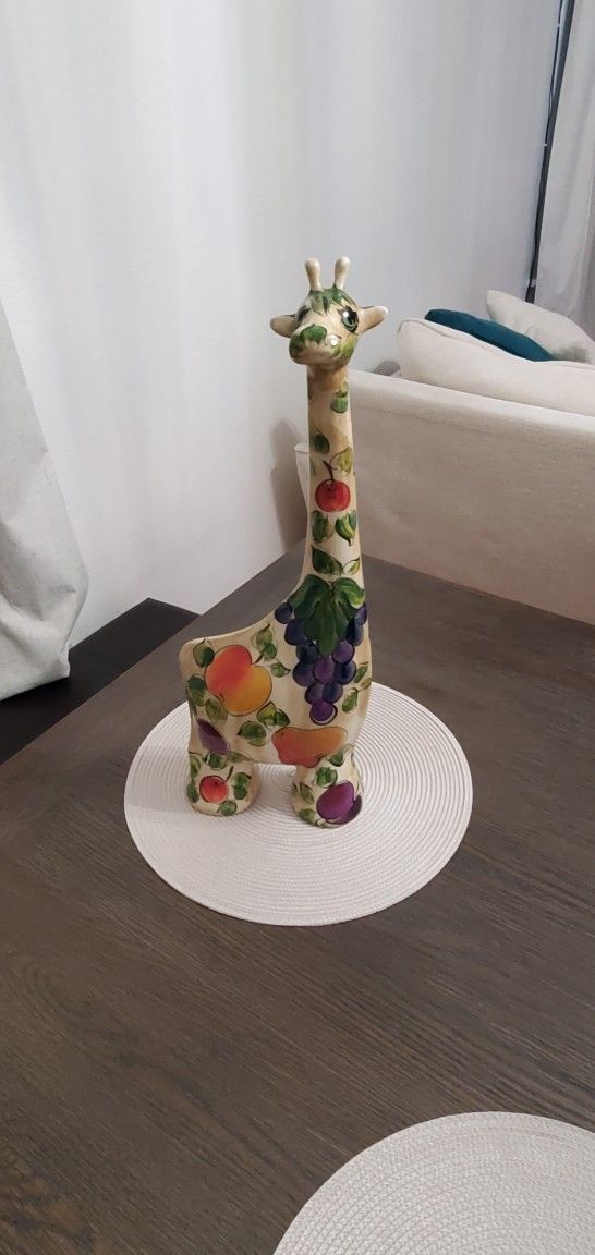 Hand Paint TUROV Art Ceramic Giraffe