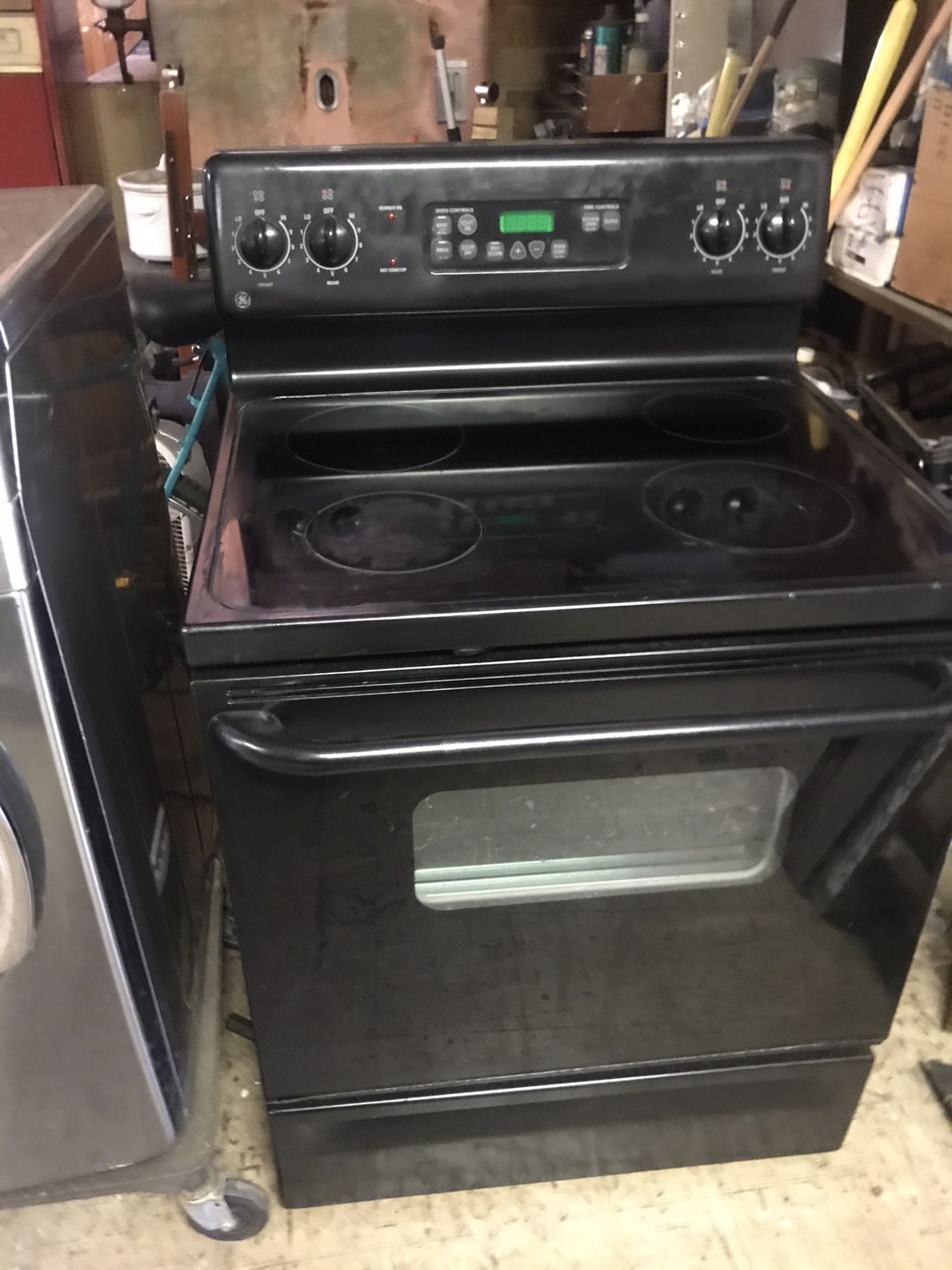 Nice GE Stove for sale