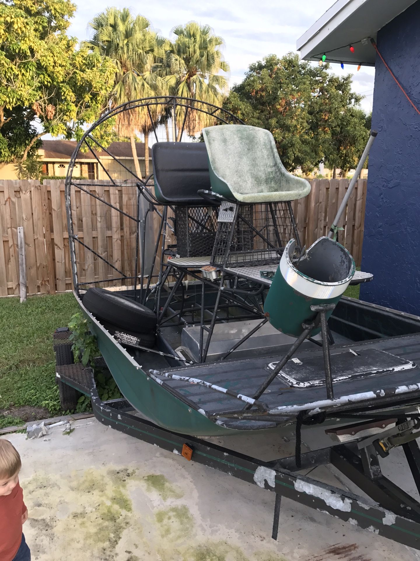 Airboat hull and rigging