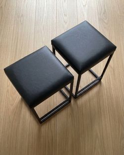 Set of 2 Modern Black Faux Leather Bar Stools / Counter Stools