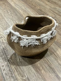 Woven Jute Basket with Tassel Detail