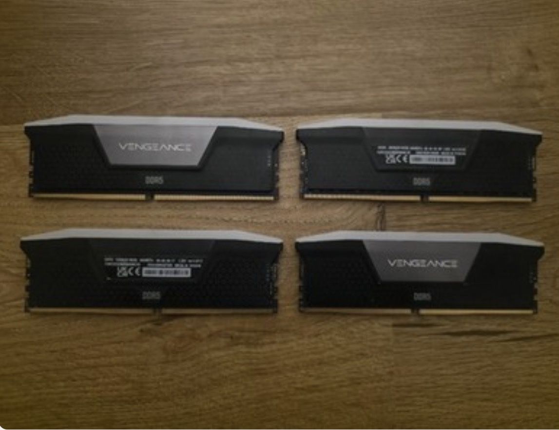 CORSAIR - VENGEANCE RGB 64GB Open Box (NEW/NEVER USED)