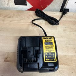 Dewalt 20v/12v Charger Station 