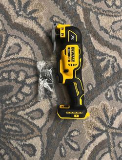 20V MAX XR Cordless Brushless 3-Speed Oscillating Multi Tool (Tool Only)