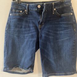 1153 ladies Calvin Klein Blue Bermuda Shorts Size 8 $7.00
